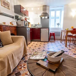 La Maison Dans Les Remparts Hébergement de vacances